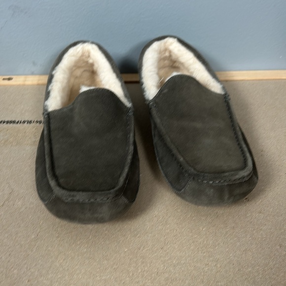 UGG men’s Ascot Slipper size 10 greenish color fleece lining - Picture 5 of 16